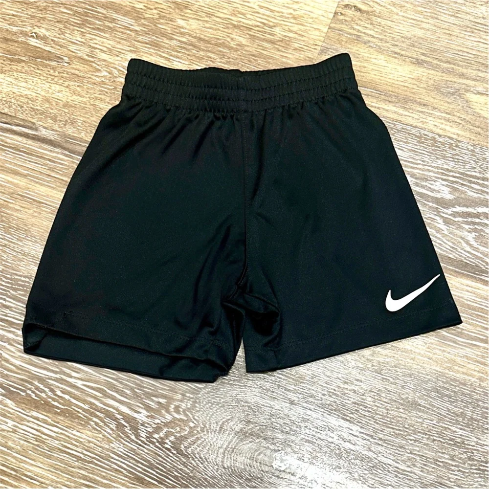 Nike Dri-FIT Polo Shirt & Shorts, 2 Piece Set- NWOT - Picture 3 of 7